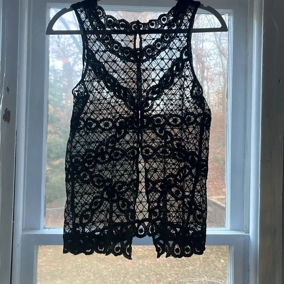Lace tank top - Picture 2 of 2